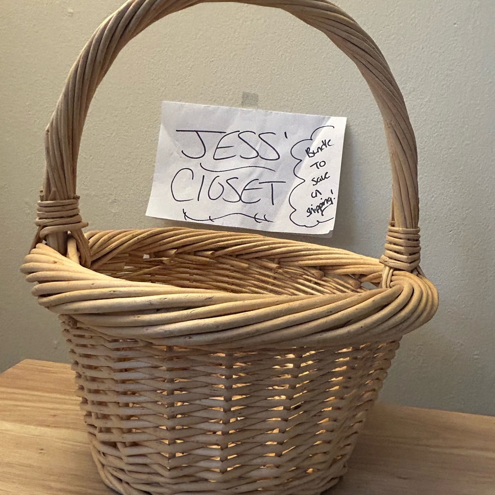 Natural Woven Basket Tote with Arched Handle